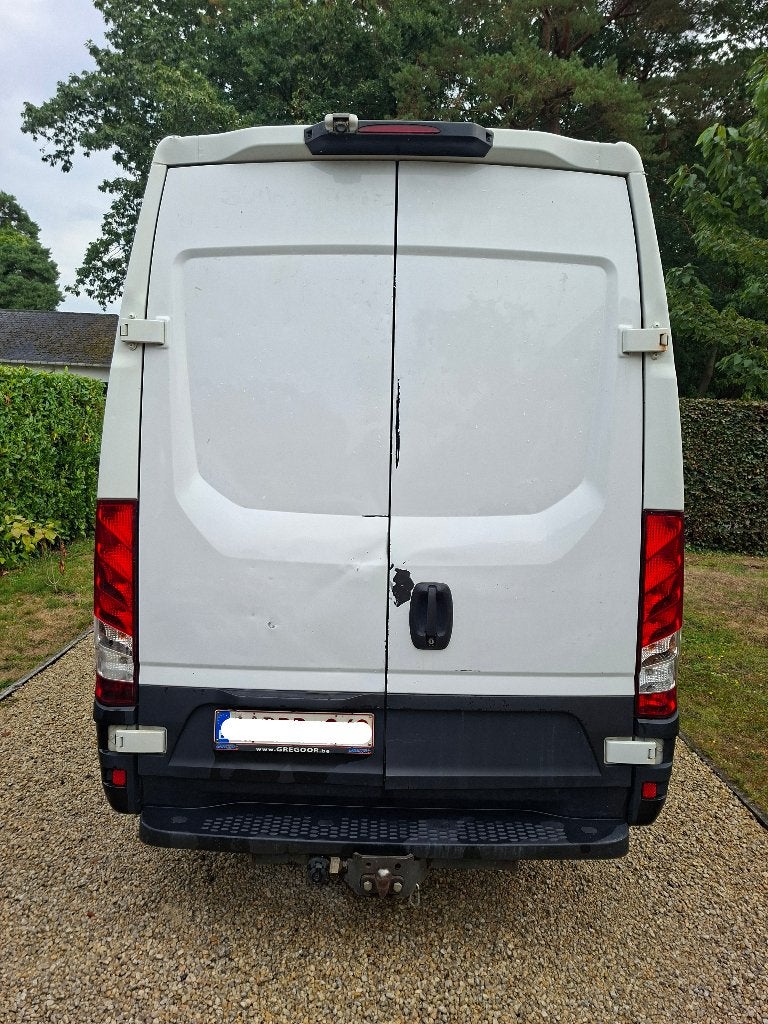 iveco daily 3.0 - 170pk van 2016, Auto's, Bestelwagens en Lichte vracht, Automaat, Euro 5, Achterwielaandrijving, Iveco