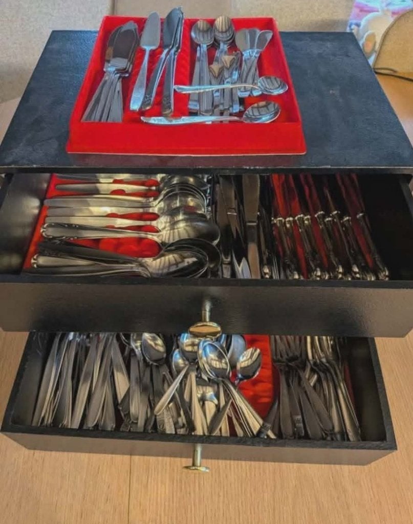Ménagère dépareillée et coffret. majorité en inox, Maison & Meubles, Cuisine | Couverts, Enlèvement