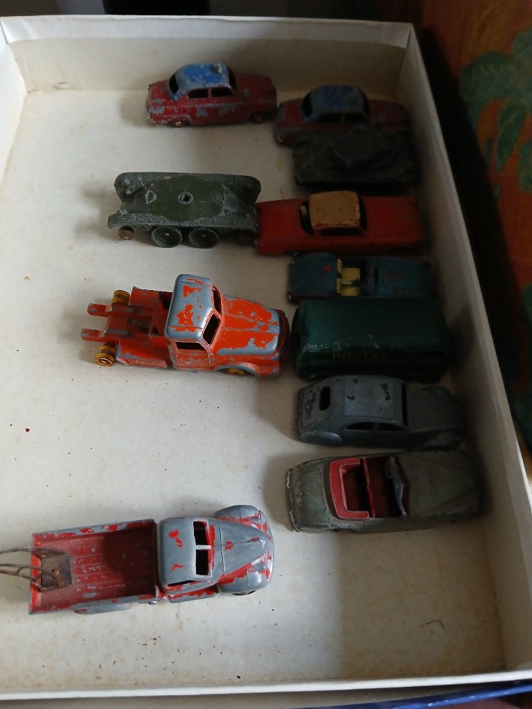 Voitures dinky toy 1950, Enlèvement