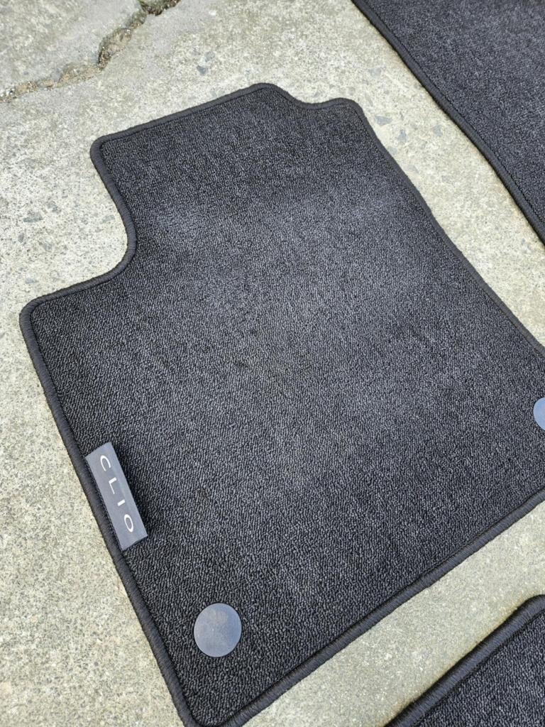 Tapis de sol Renault Clio 2022, Enlèvement, Utilisé
