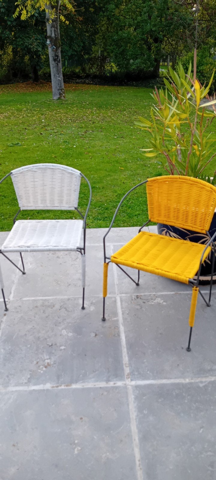 2 Brocante kinderstoeltjes, Ophalen of Verzenden