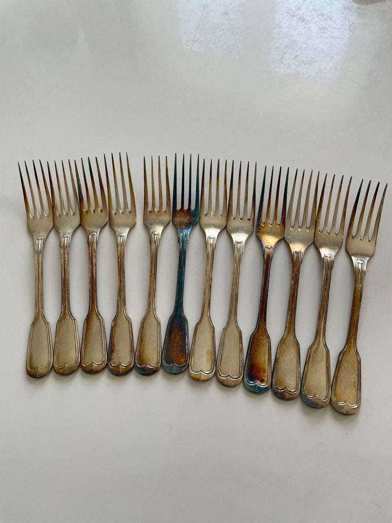 12 fourchettes anciennes en métal argenté, Enlèvement ou Envoi