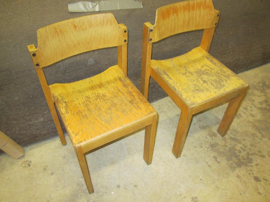 kinderstoeltjes van hout, Ophalen, Gebruikt, Hout