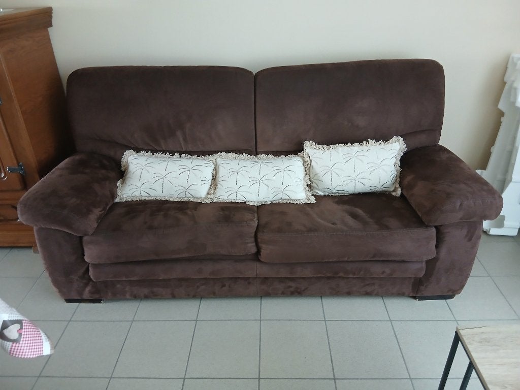 Divan lit bonne état  150 euros, Maison & Meubles, 250 à 300 cm, 125 à 150 cm, Banc droit, Comme neuf