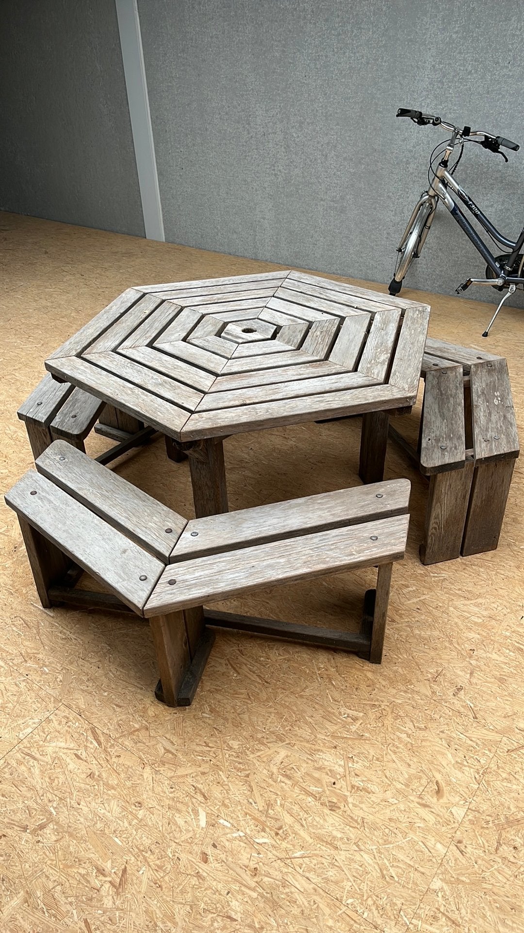 Mooie houten tafel voor 6 personen., Tuin en Terras, Ophalen, Gebruikt, Rechthoekig, Hout