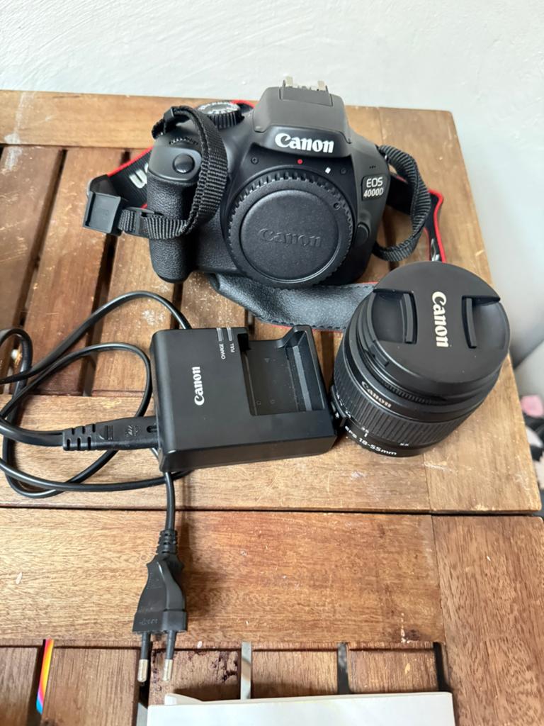 Canon EOS 4000D zo goed als nieuw, TV, Hi-fi & Vidéo, Enlèvement ou Envoi, Comme neuf, Canon