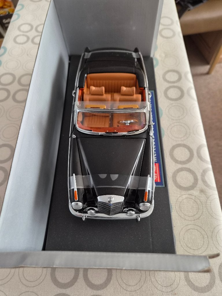 Mercedes- Benz 220 SE 1958 1:18 Merk Sun - Star, Ophalen, Nieuw, Auto, Sun Star