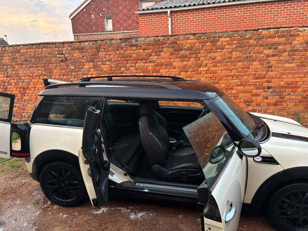 clubman ,5 deuren, 5 zetels benzine,160,000km top staat, Auto's, Voorwielaandrijving, 4 cilinders, Beige, 1500 cc
