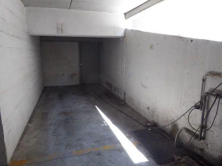 Espace de stationnement souterrain à louer, Autos : Divers, Garages