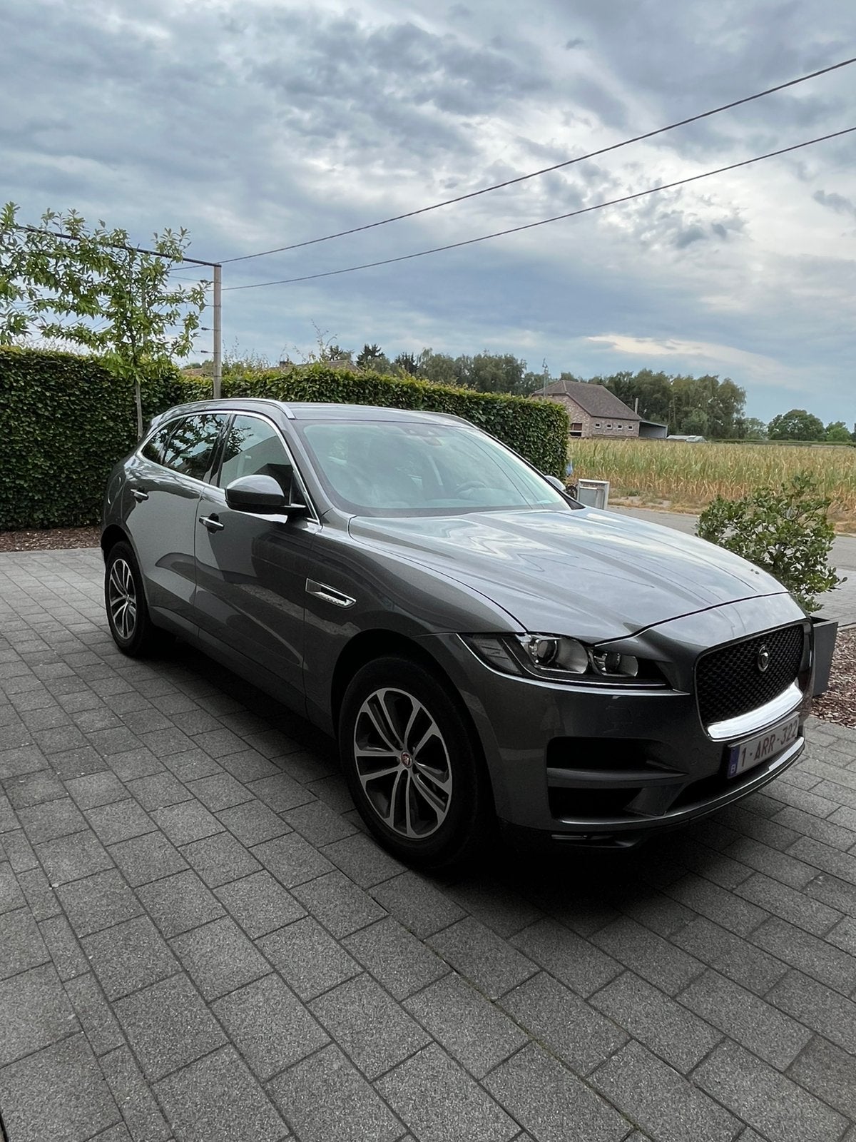 Jaguar F Pace Prestige 180 PK 20 d, Autos, Jaguar, Cuir, Argent ou Gris, Achat, 139 g/km