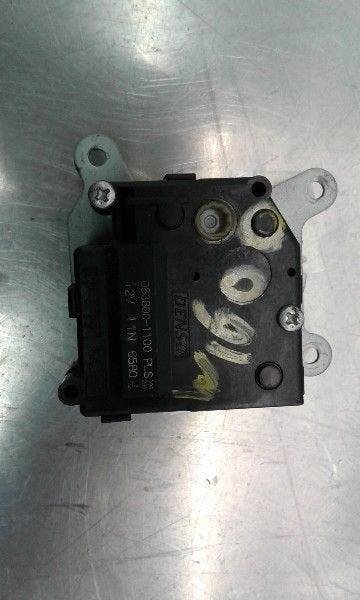 ACTIONNEUR MOTEUR VOLET CHAUFFAGE Toyota Auris (E15), Utilisé, Toyota