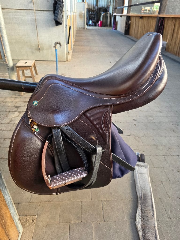 Prestige versailles springzadel, Dieren en Toebehoren, M (17 inch), Prestige, Ophalen of Verzenden, Middel