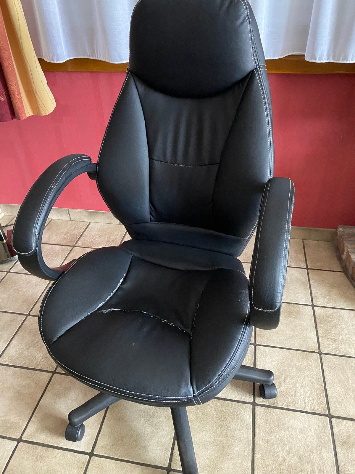 Chaise de bureau confortable Juste assise légèrement abîmée, Enlèvement, Chaise de bureau