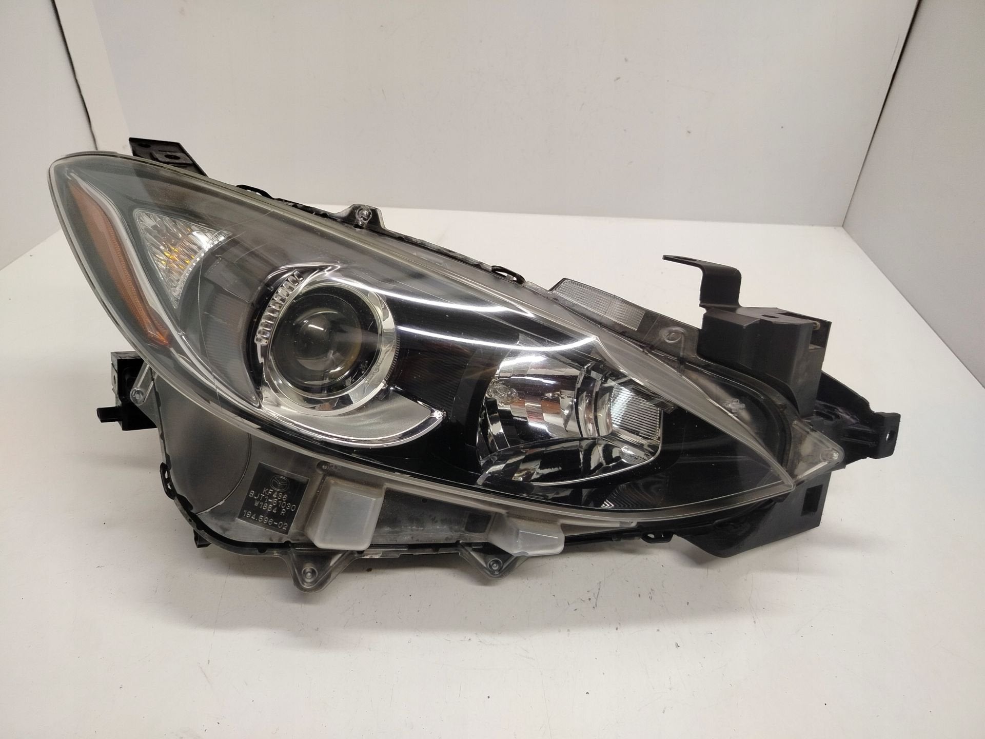 Phare droit Mazda 3 BPW951030A, Shinchi, Fuchu-Cho 3-1
730-8670  Hiroshima, Mazda Motor Corporation, Info@mazda.co.jp, Mazda