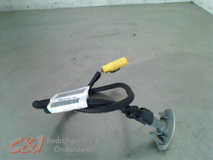Clignotant protection avant gauche d'un Peugeot Partner, -, 3 mois de garantie, Utilisé, -