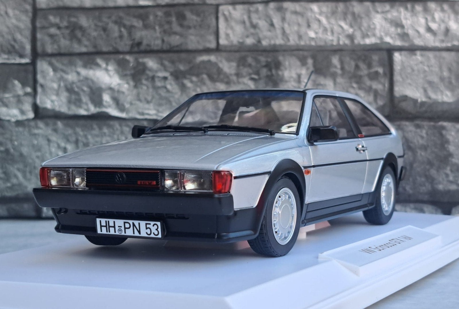 Volkswagen Scirocco GTX 16V 1/18éme, Hobby & Loisirs créatifs, Neuf, Enlèvement ou Envoi, Voiture, Norev