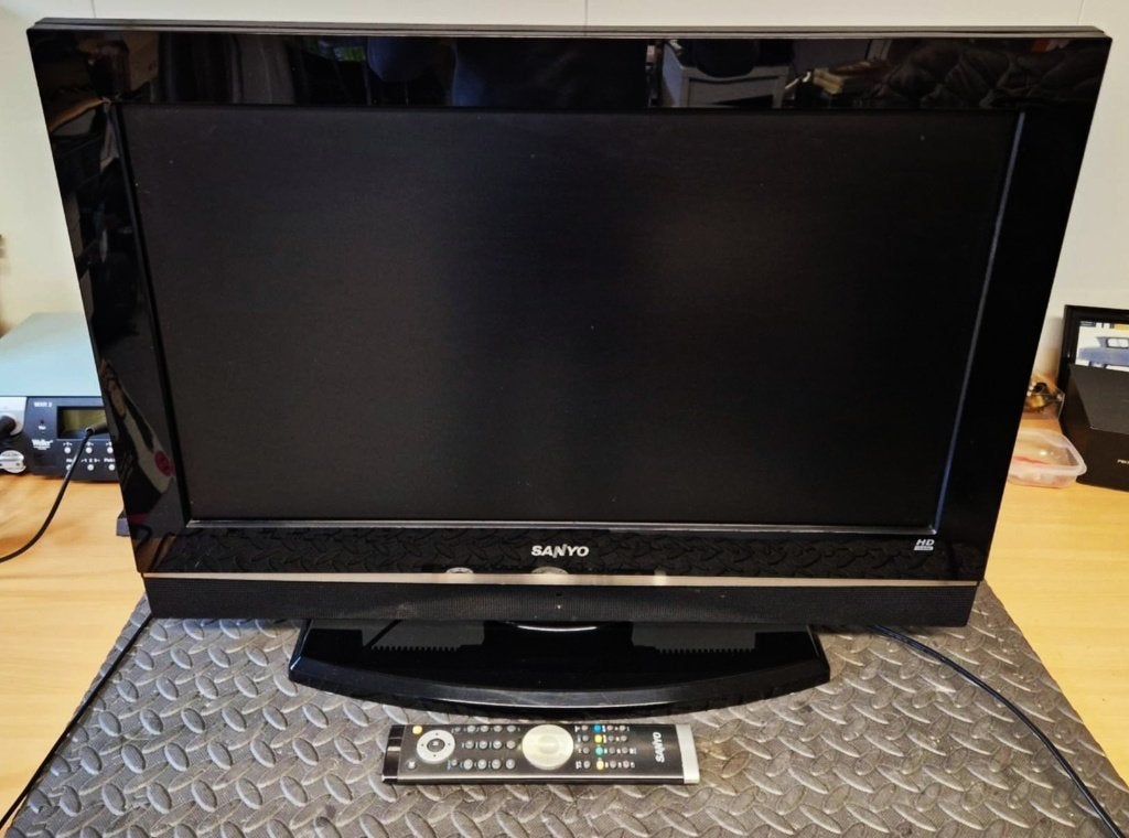 Sanyo LCD tv met afstandsbediening 26 inch, Audio, Tv en Foto, Ophalen, Zo goed als nieuw, Smart TV, 60 tot 80 cm