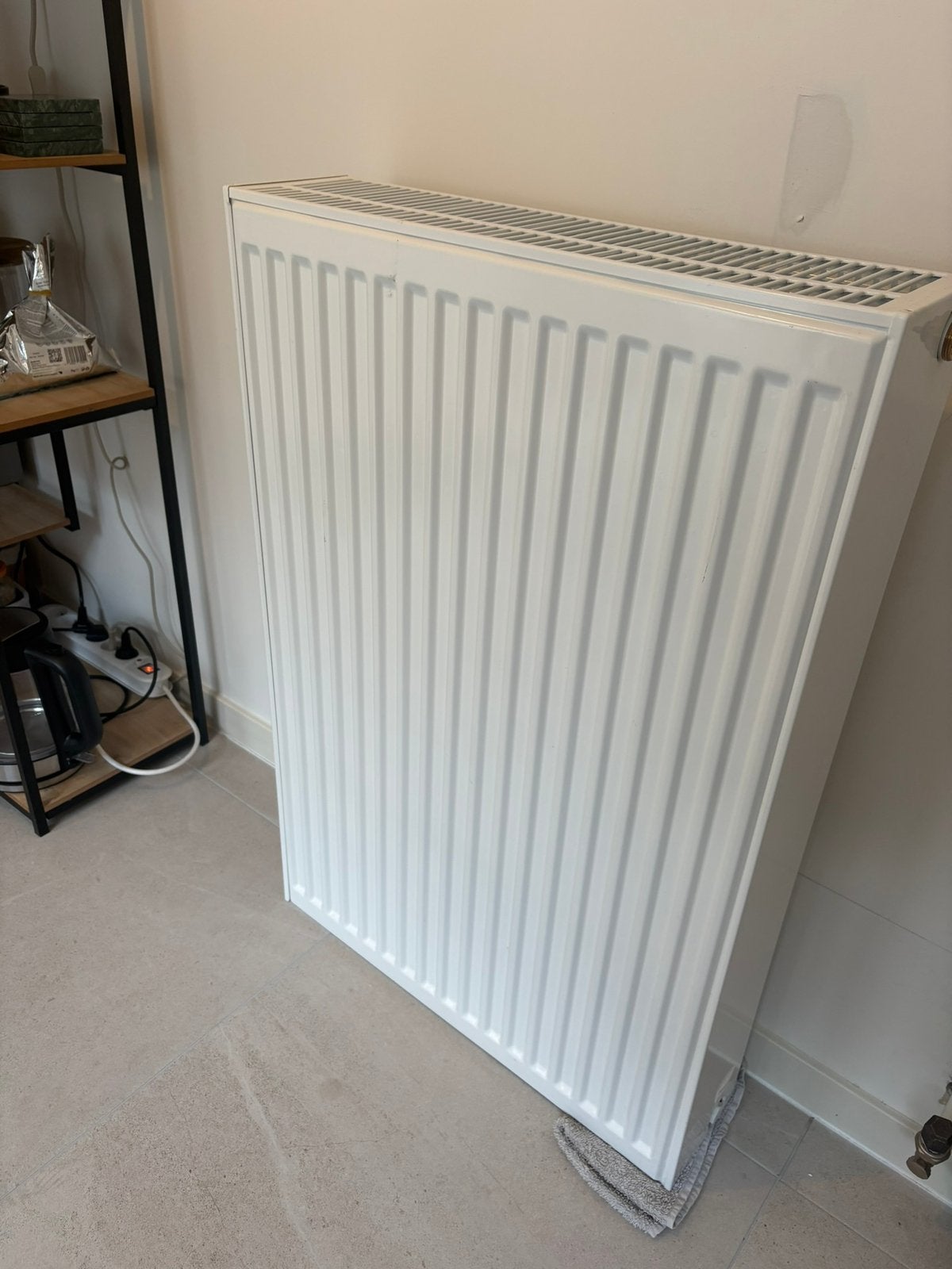 Gloednieuwe radiator (Radson), Doe-het-zelf en Bouw, Verwarming en Radiatoren, Ophalen, Zo goed als nieuw, Radiator