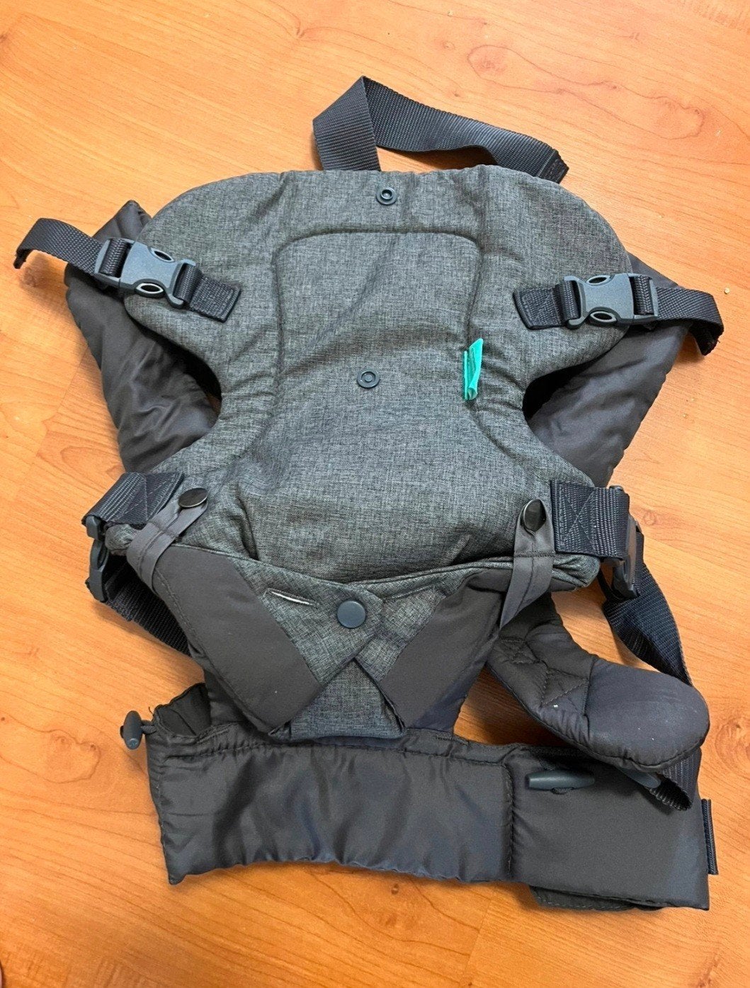 Porte bébé infantino 0+, Kinderen en Baby's, Babydragers en Draagdoeken, Ophalen of Verzenden, Gebruikt, Buik, Rug of Zij, Draagzak