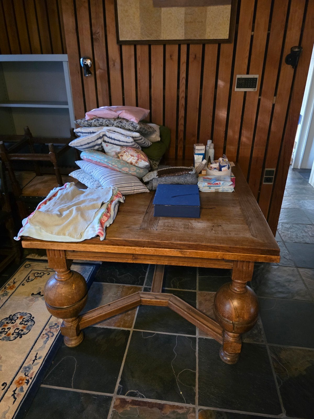 Renaissance tafel met 6 bijpassende stoelen, Ophalen