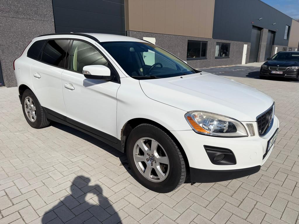 Volvo XC60 - 2.4d - AWD - eerste eigenaar - zeer proper!, Auto's, Volvo, Bedrijf, Vierwielaandrijving, Navigatiesysteem, Euro 4