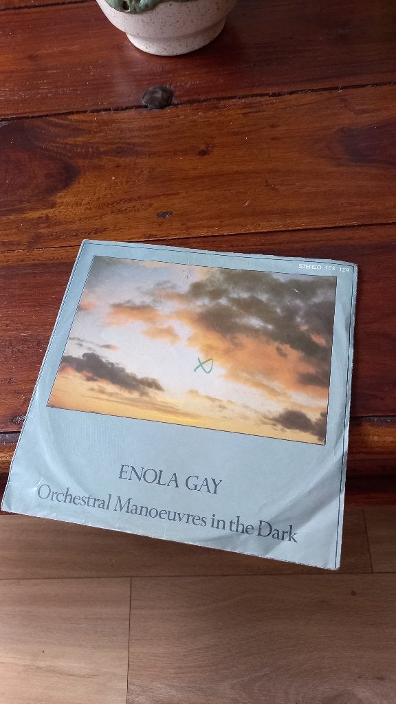 Vinyl (45t) orchestral manœuvres in the dark "enola gay ", CD & DVD, Enlèvement, Utilisé, Pop