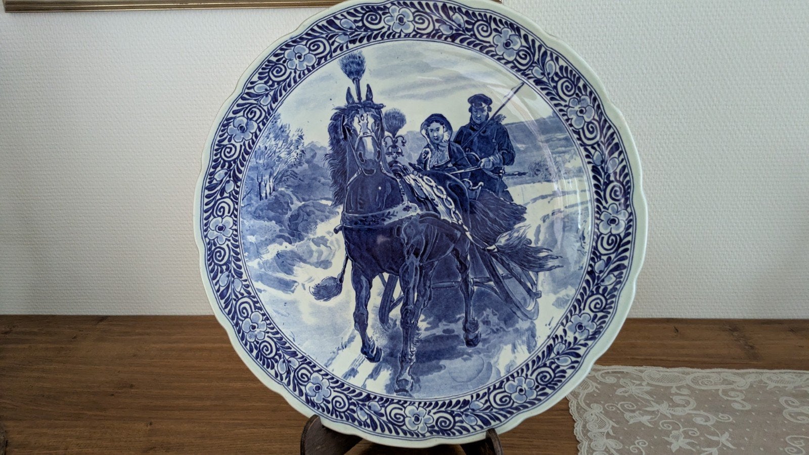 Delfts blauw sierbord, Ophalen