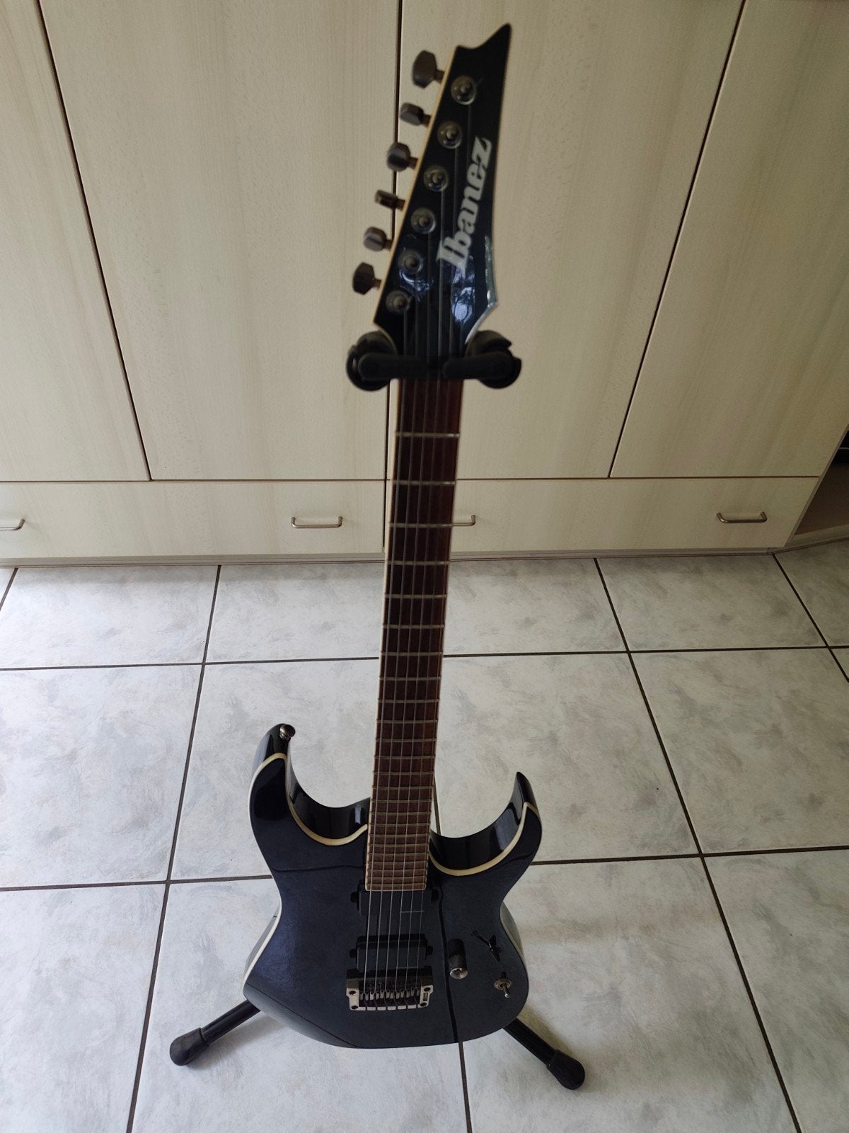 Ibanez iron label, met Seymour Duncan blackouts Pick ups, Muziek en Instrumenten, Ophalen, Zo goed als nieuw, Solid body, Ibanez