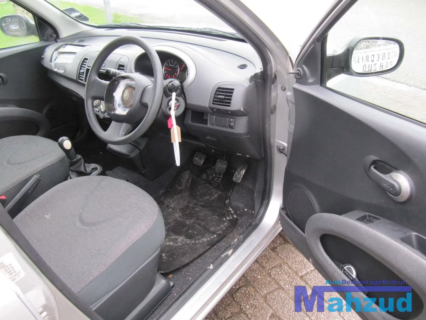 NISSAN MICRA 3 K12 5 deurs compleet interieur, Autos : Pièces & Accessoires, Nissan Motor Co., Ltd., Takashima 1-chome 1-1
220-8686  Yokohama