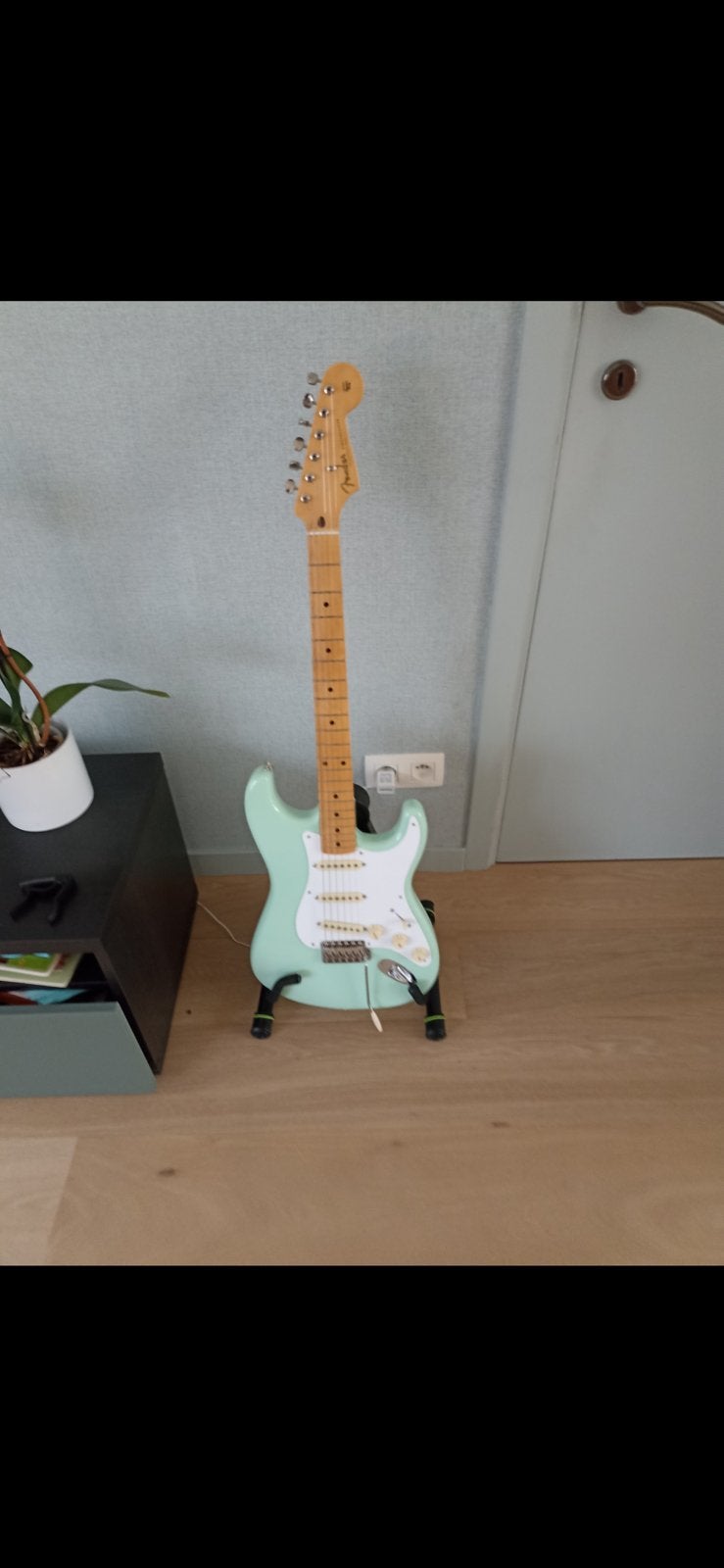 Fender Stratocaster - perfecte staat, Muziek en Instrumenten, Snaarinstrumenten | Gitaren | Elektrisch, Ophalen, Zo goed als nieuw