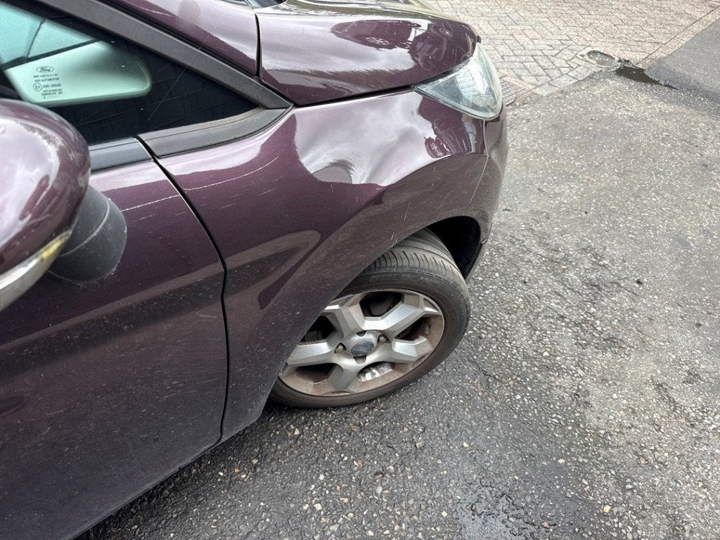 SPATBORD RECHTS VOOR Ford Fiesta 6 (JA8) (01-2008/01-2018), Gebruikt, Spatbord, Henry-Ford-Straße  1
50735  Köln, DE, Ford-Werke GmbH