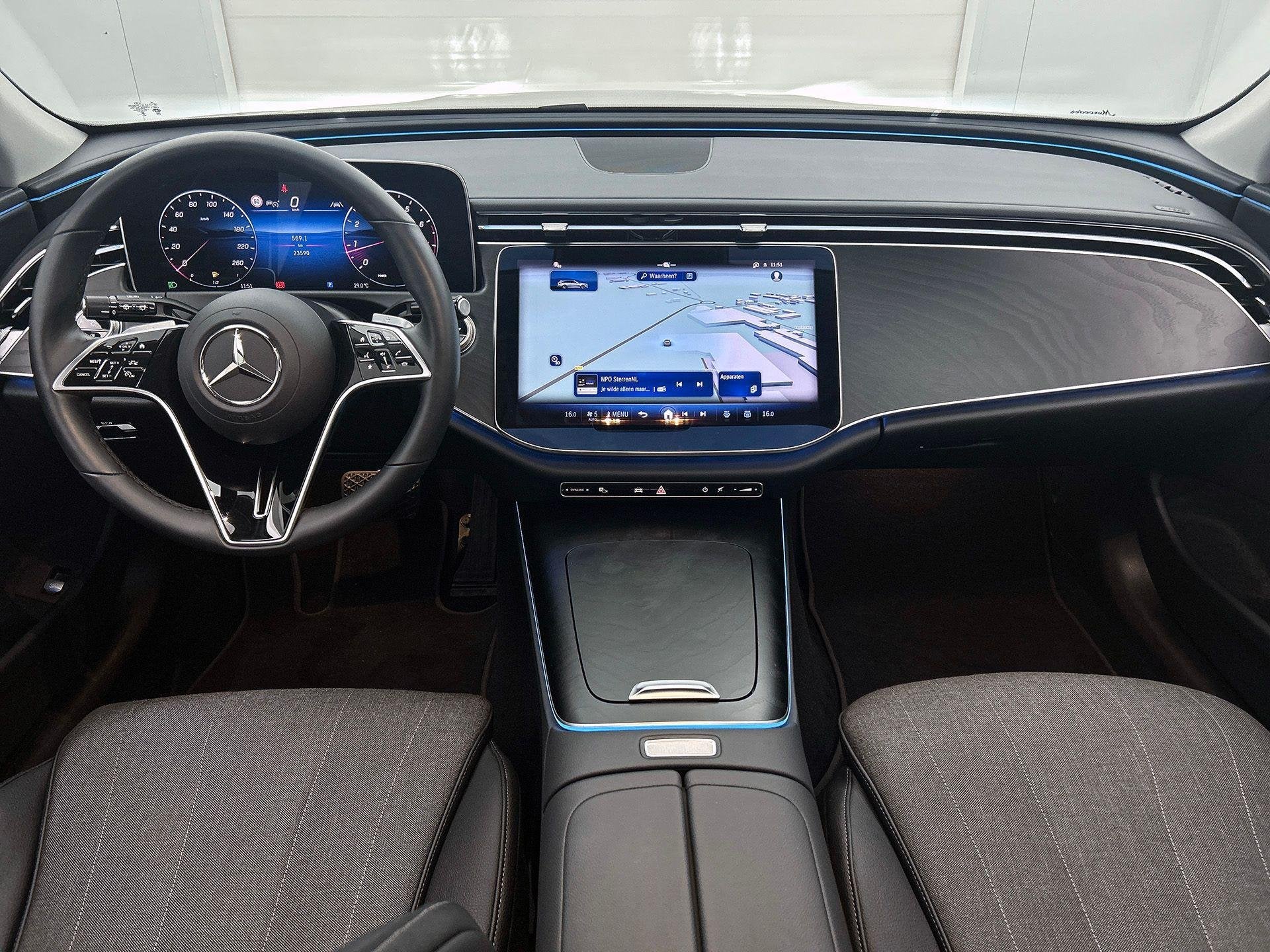 Mercedes-Benz E-Klasse 200 Break Luxury Line Panoramisch Dak, Achat, Entreprise, 1905 kg, Carnet d'entretien