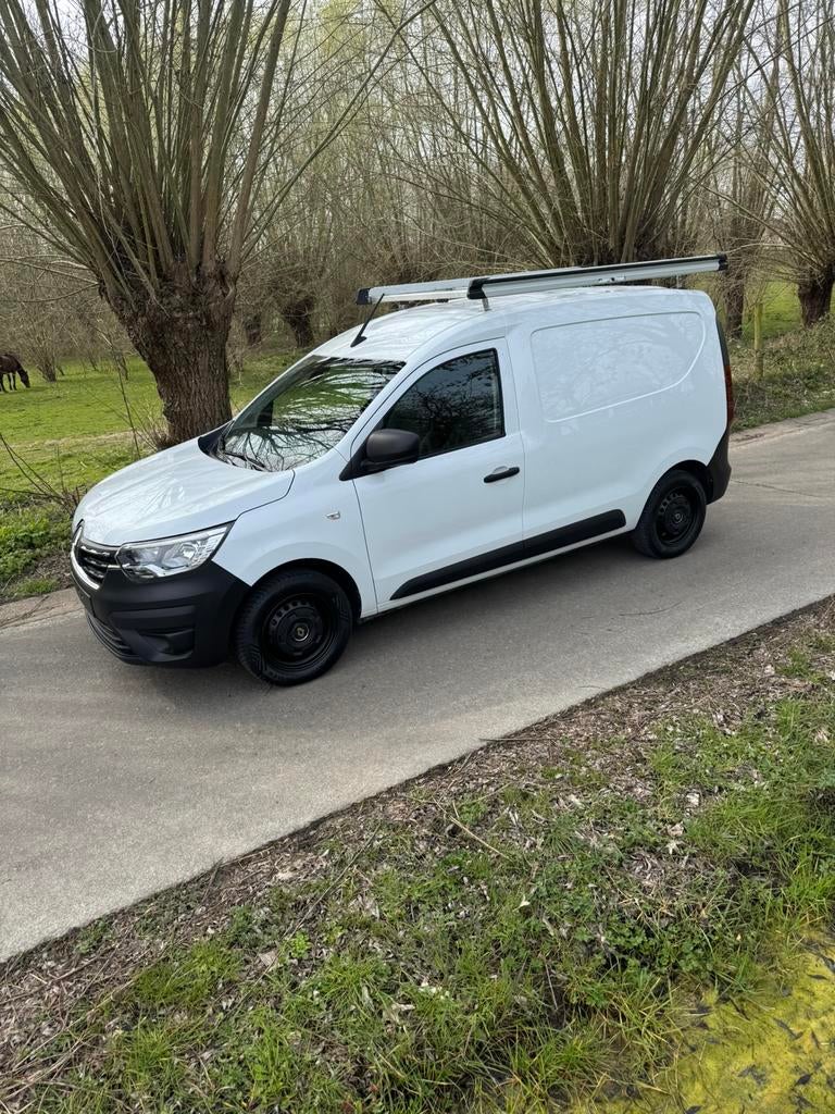 Renault kangoo lichte vracht1.5 euro6d-E-isc km 40650 bj2022, Auto's, Bestelwagens en Lichte vracht, Euro 6, Renault, Leder en Stof