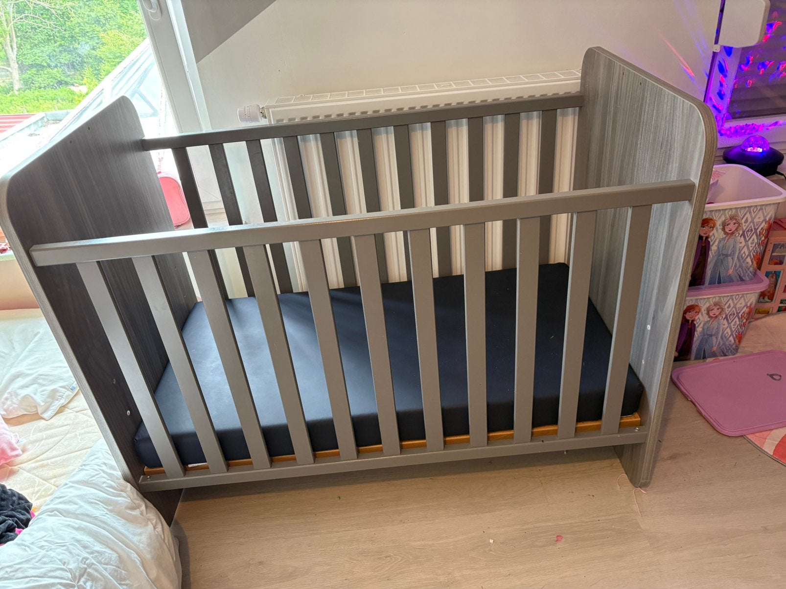 Lit bebe + matelas, Enfants & Bébés, Berceaux & Lits, Comme neuf, Lit, Enlèvement