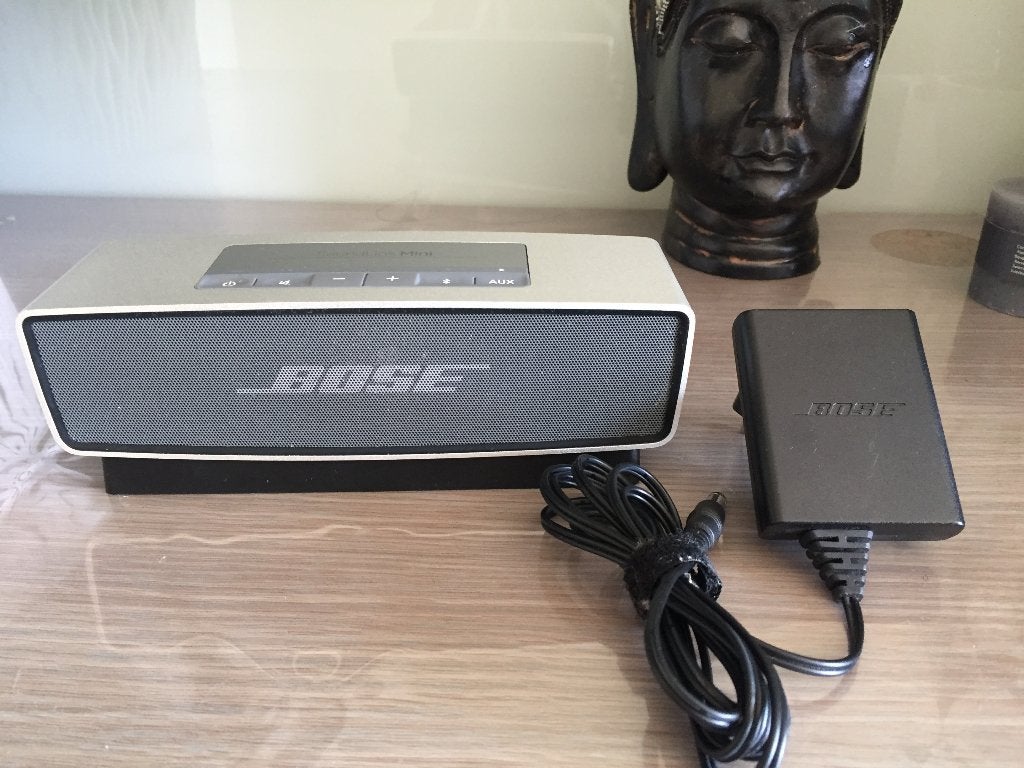 Speaker Bose SoundLink Bluetooth-Krachtig en mooie geluid !, AUX-ingang, Ophalen, Zo goed als nieuw, Bose