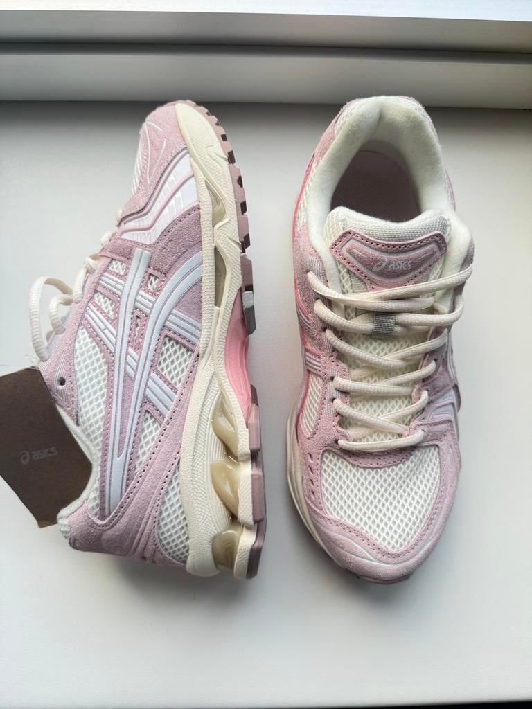 Roze asics, Kleding | Dames, Schoenen, Ophalen of Verzenden, Zo goed als nieuw, Roze