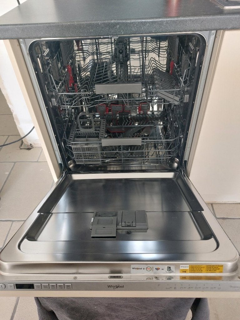 Inbouw Vaatwasser Whirlpool WIC3C26P A++, Elektronische apparatuur, Vaatwasmachines, Ophalen, Gebruikt, Inbouw, Energieklasse A of zuiniger