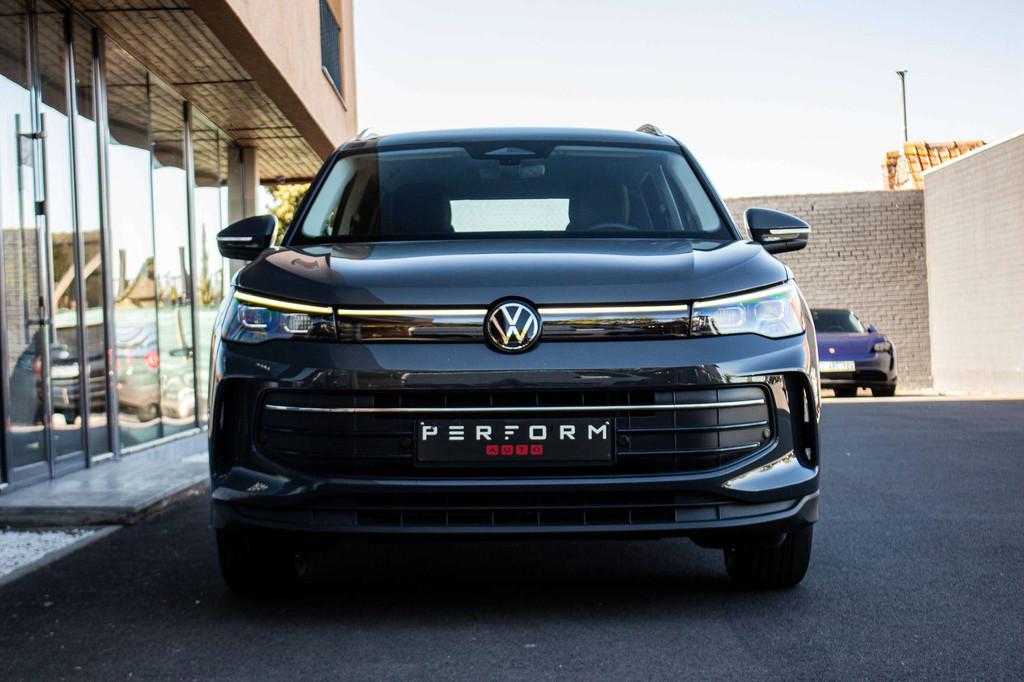 Volkswagen Tiguan e-HYBRID 1.5 E-TSI DSG*180kW*MASSAGE & MEM, Auto's, Automaat, USB, Gebruikt, 5 zetels