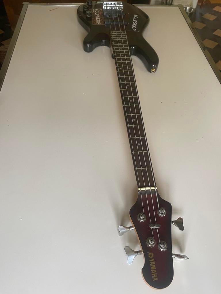 Vintage bass yamaha, Muziek en Instrumenten, Ophalen, Zo goed als nieuw