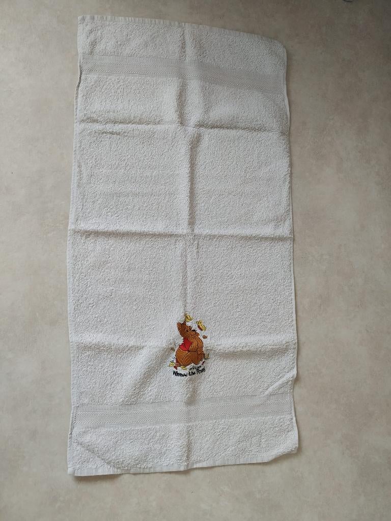 handdoek disney winnie the pooh 50x90cm, Huis en Inrichting, Ophalen of Verzenden, Handdoek