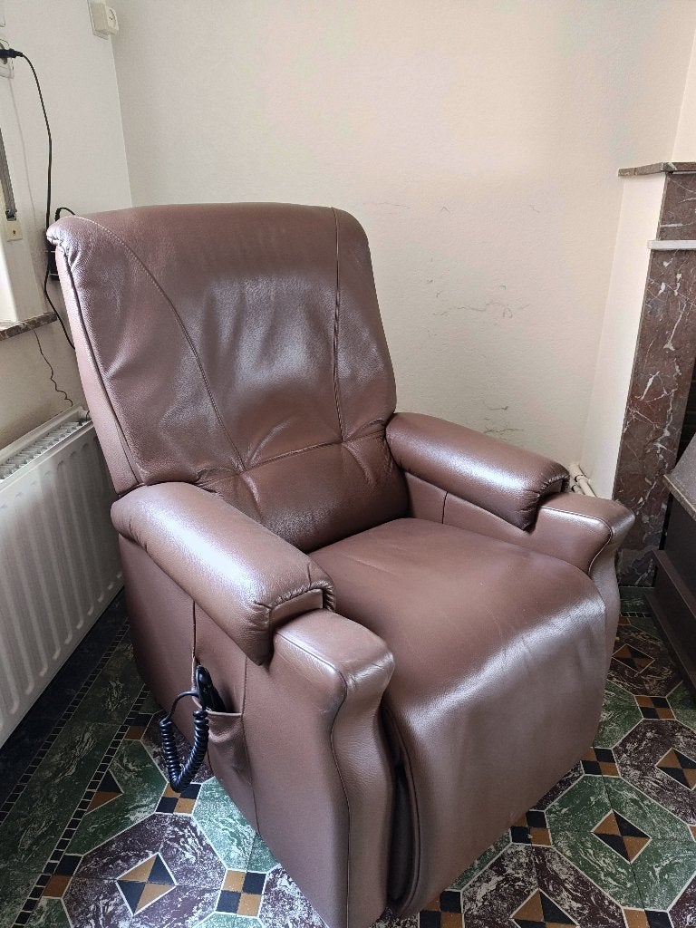 relax electrisch verstelbaar, Huis en Inrichting, Fauteuils, Ophalen, Gebruikt, 50 tot 75 cm, Leer
