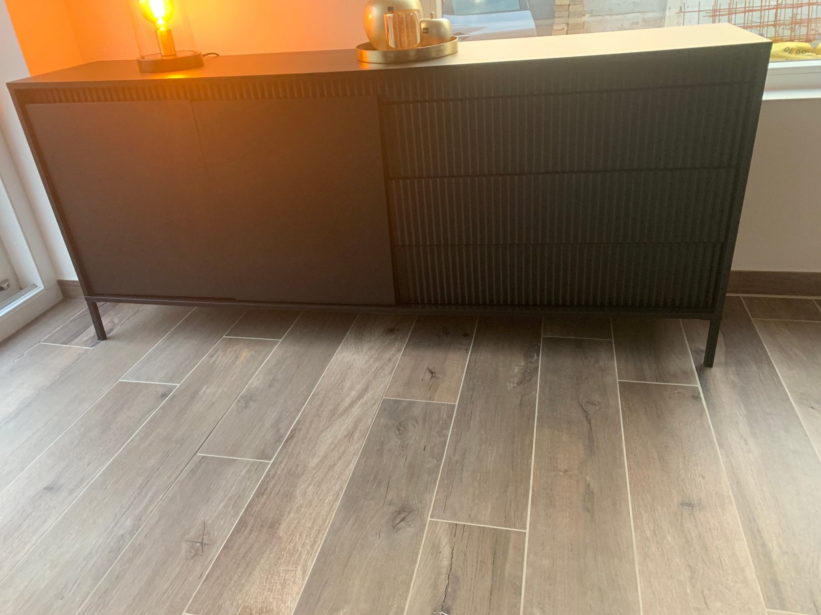 Mat zwartz dressoir, Ophalen, Zo goed als nieuw