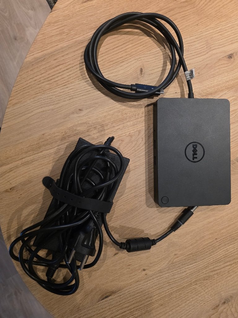 Dell dockingstation WD15, Computers en Software, Ophalen, Zo goed als nieuw, Docking station, Dell