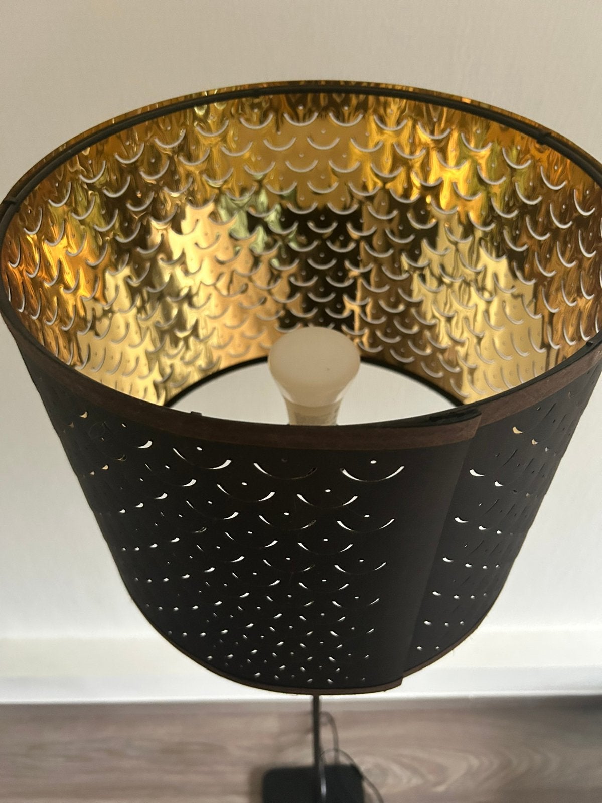 Lamp zwart/goud, Ophalen of Verzenden, Zo goed als nieuw, Zwart, Vloerlamp