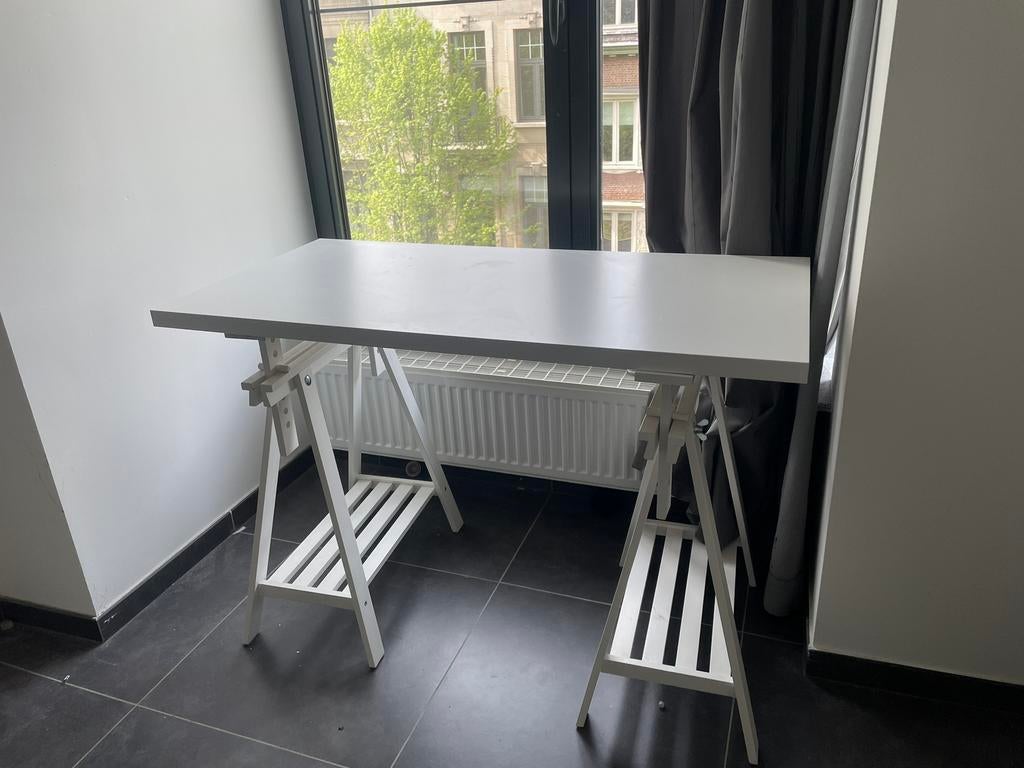 Ikea Bureau in hoogte verstelbaar, Huis en Inrichting, Bureaus, Ophalen, In hoogte verstelbaar, Gebruikt