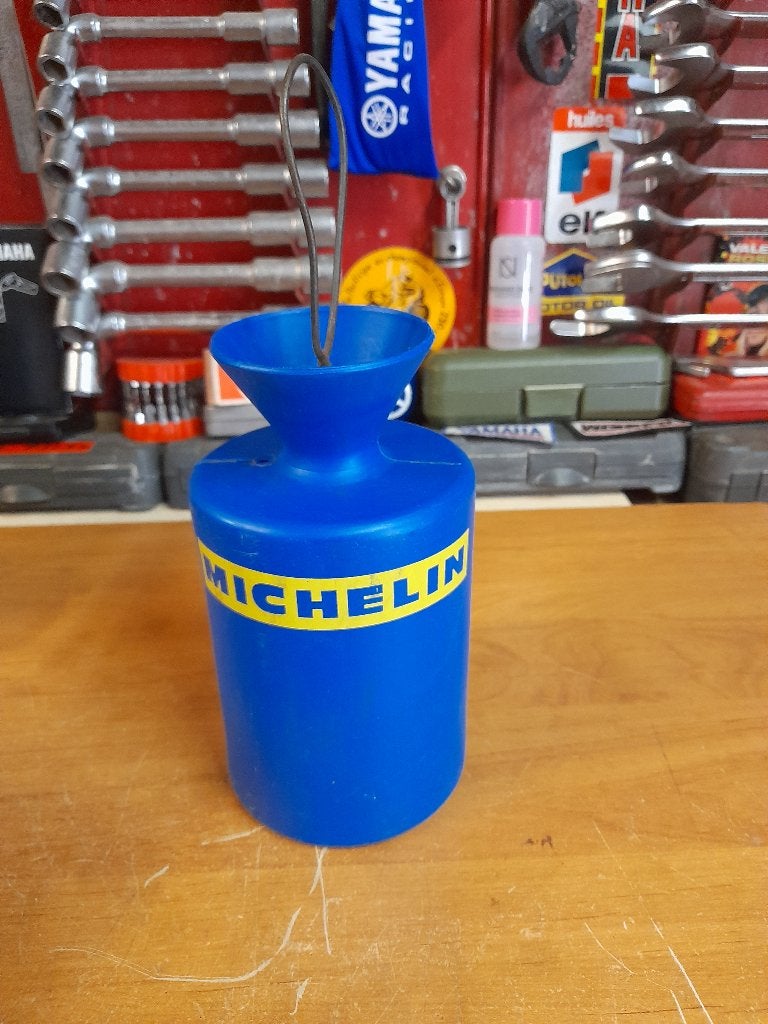 ancien bidon michelin pour monyage pneus, Enlèvement ou Envoi, Utilisé, Autres types