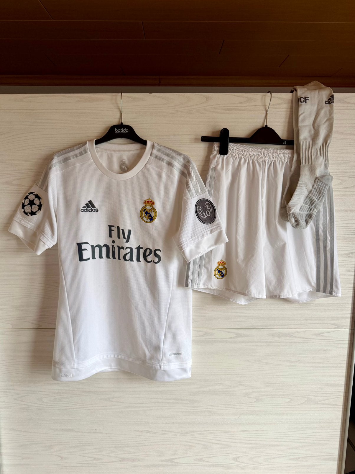 Real madrid shirt, shirt en kousen 2015 UCL maat S, Maat S, Ophalen, Zo goed als nieuw, Shirt