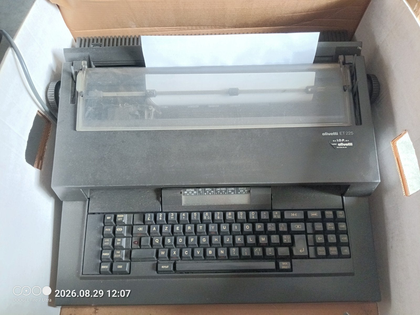Machine à écrire Olivetti ET225, Enlèvement