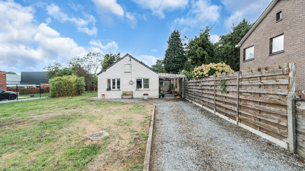 Woning met bouwgrond – ideale kans voor nieuw project, 101 m², Province de Limbourg, 500 à 1000 m², 1241 kWh/m²/an