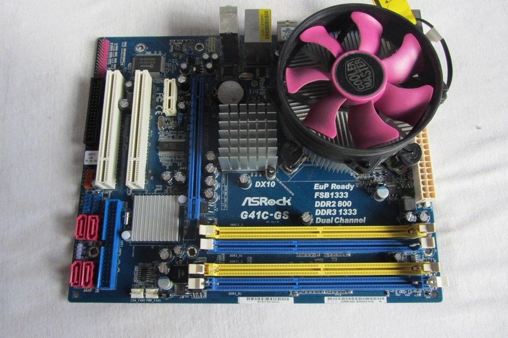 Moederbord ASRock G41C-GS met Intel CPU en Koeler, Ophalen, Zo goed als nieuw, Intel, DDR3